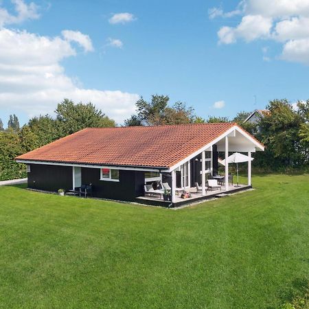 Amazing Home In Askeby With Sauna Exteriör bild