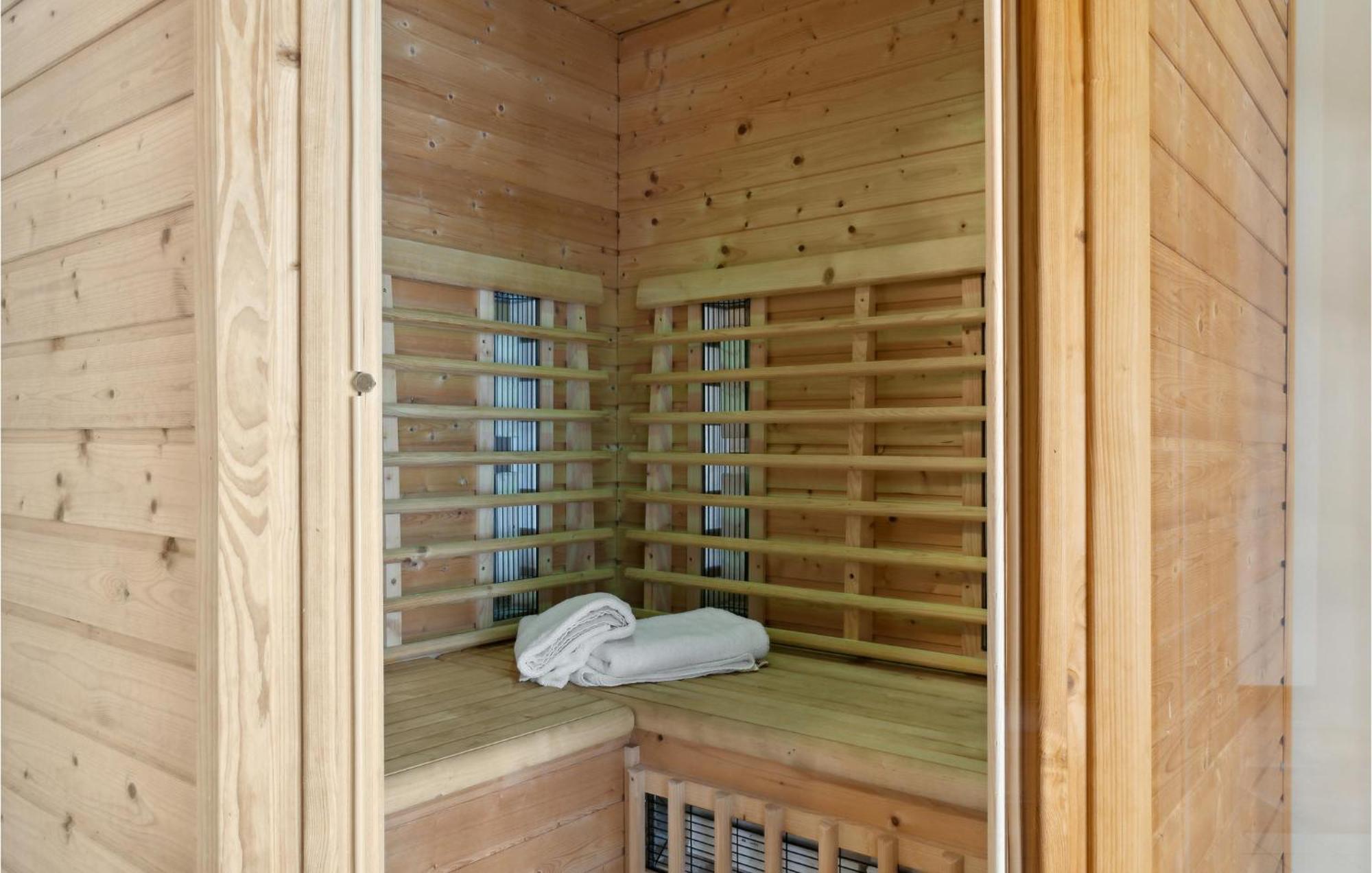 Amazing Home In Askeby With Sauna Exteriör bild